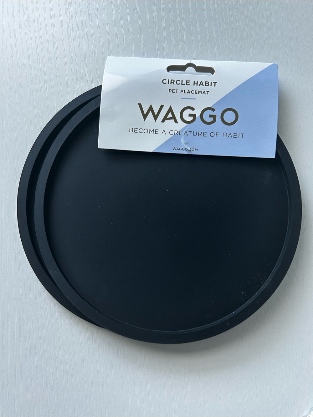 Waggo Circle Habit Pet Placemat Set of 2 Medium 7” Black Silicone NWT
